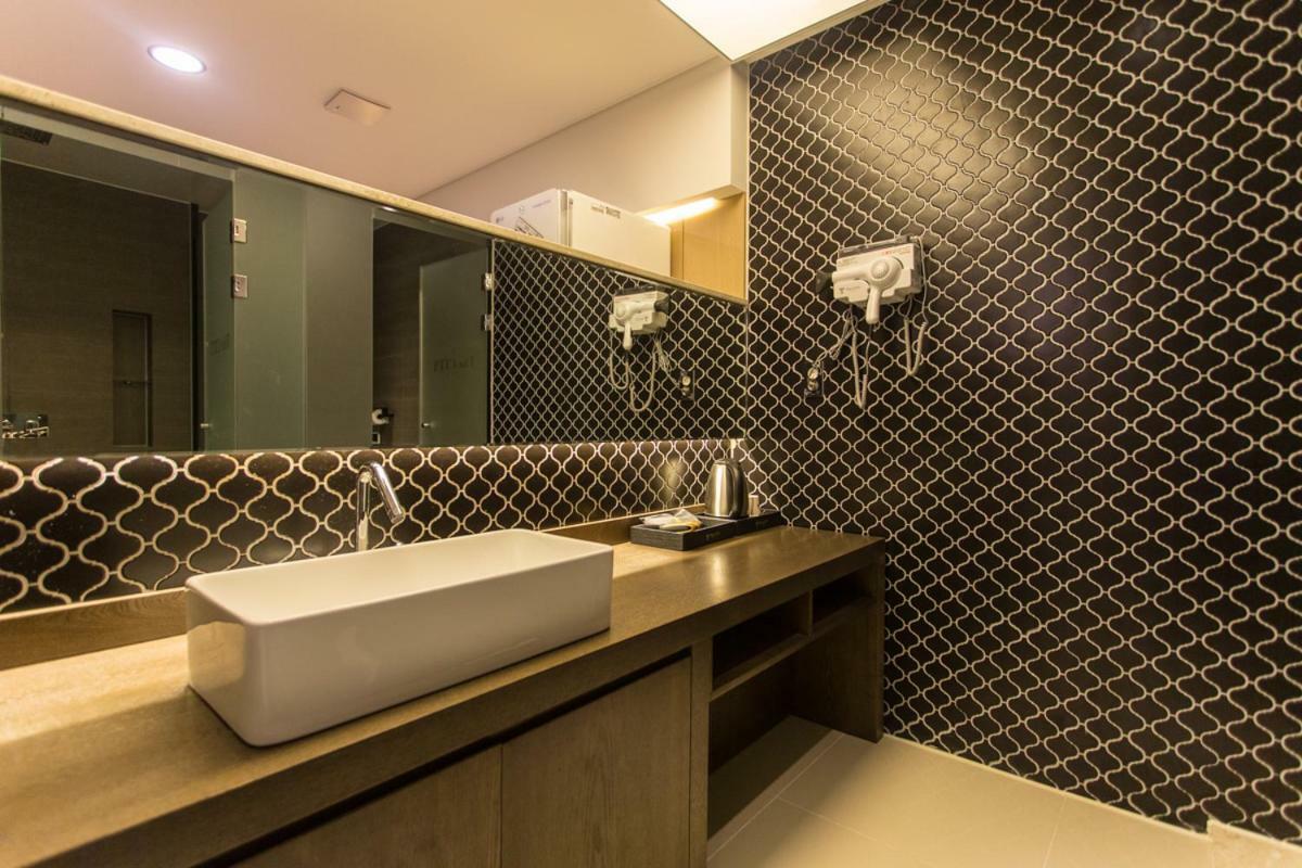 The City Hotel Чонджу Экстерьер фото