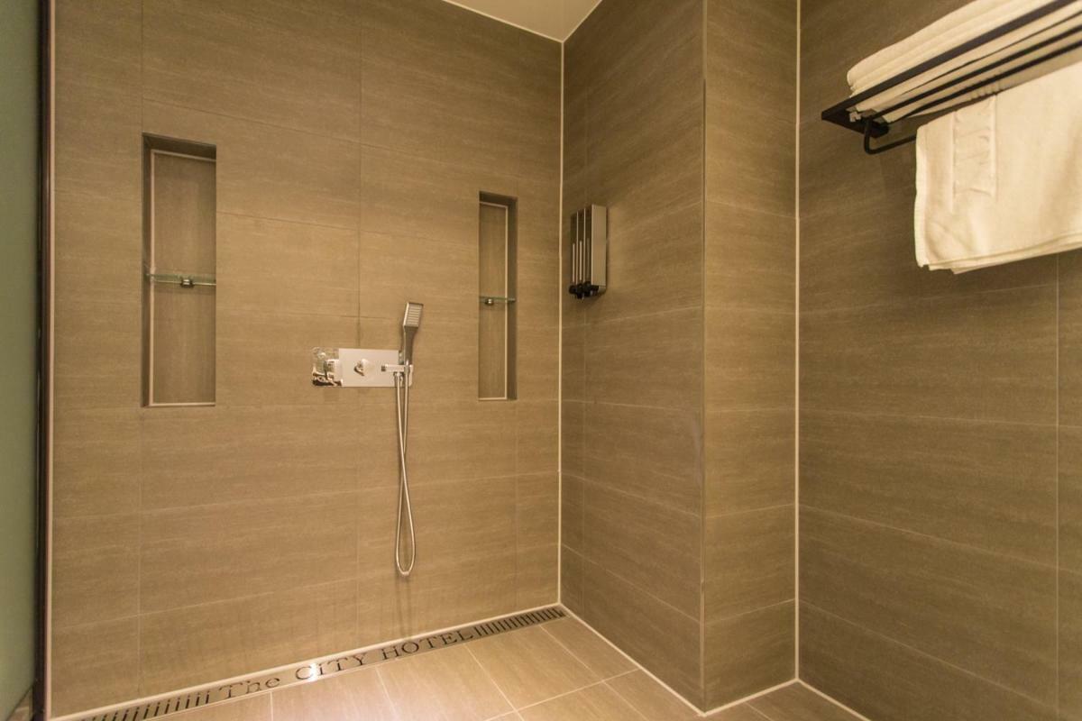 The City Hotel Чонджу Экстерьер фото